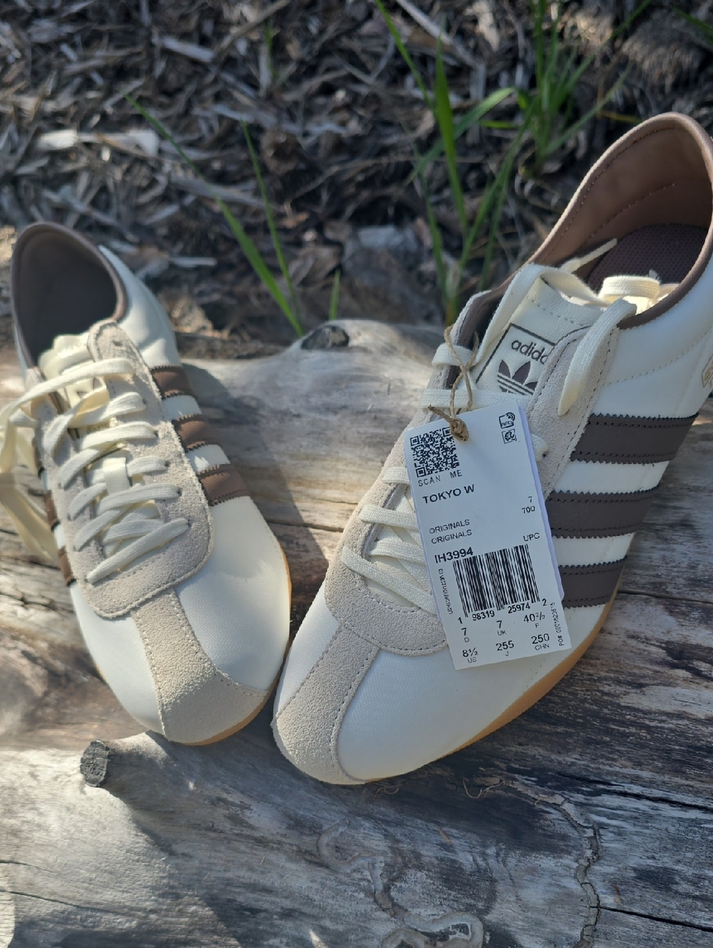 adidas Tokyo W Cream with Brown Three-Stripes Sneakers Size  W 8.5